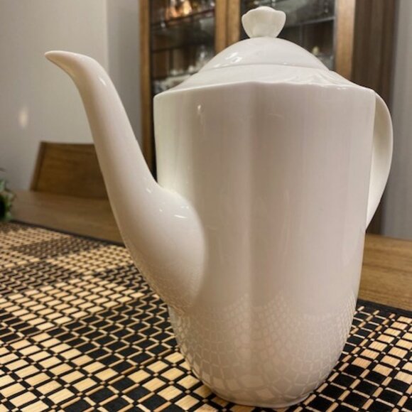 VILLEROY & BOCH "Arco Weiss" Coffee Pot & Lid - Picture 9 of 9